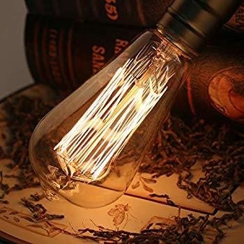 Fornitore di corrente alternativo Vetro d'ambra d'epoca ST19 Lampada a LED Dimmabile 40W Sostituzione Candela calda Base media